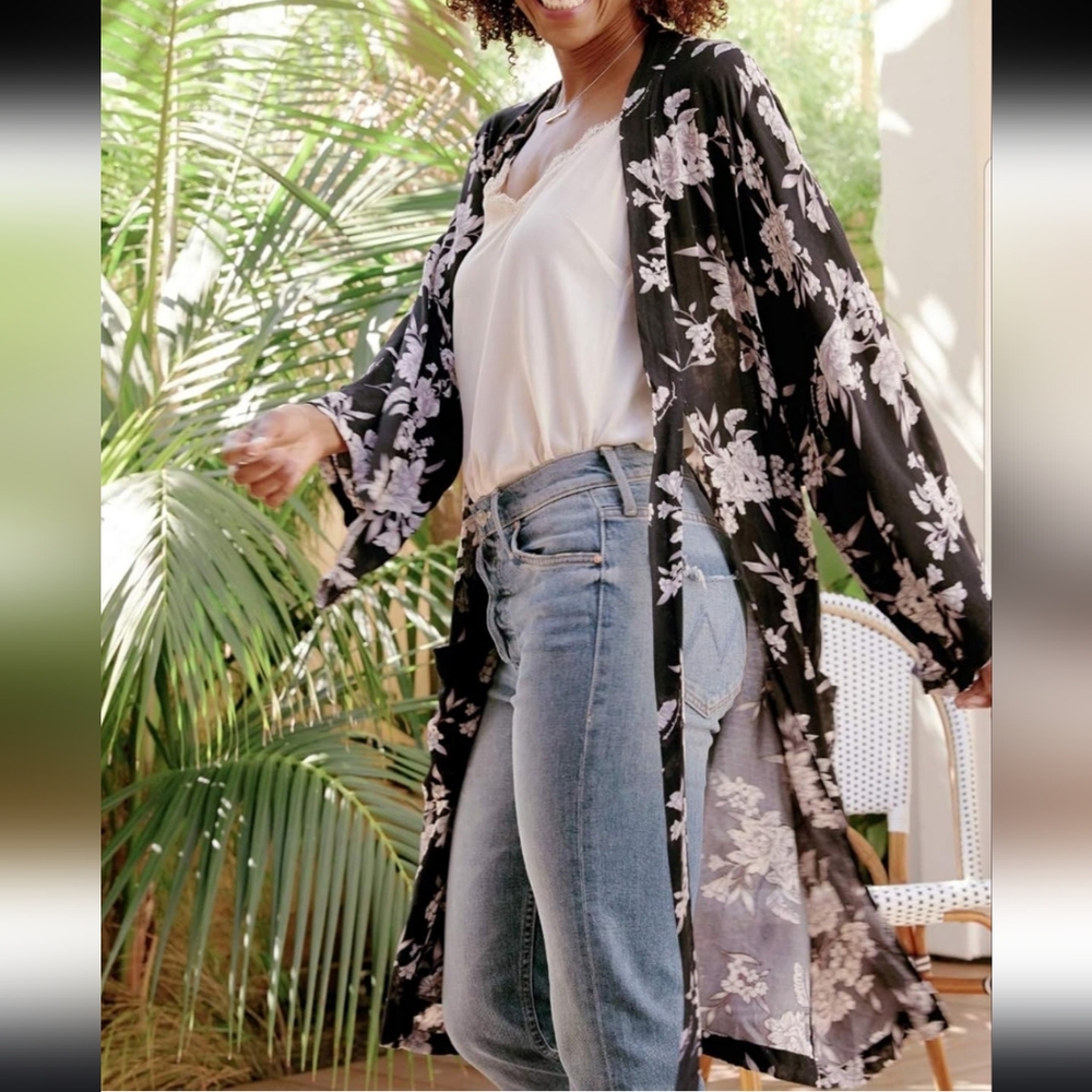Spiritual Gangster tie front black and white floral long kimono with pockets, OS